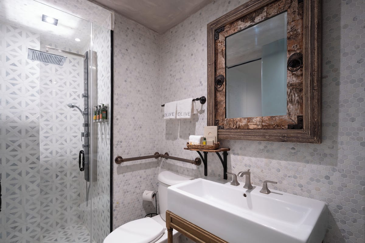 Honeymoon Suite (Gran Cru) | 1 bedroom, Frette Italian sheets, premium bedding, down duvets
