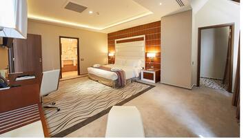 Premium bedding, minibar, in-room safe, desk