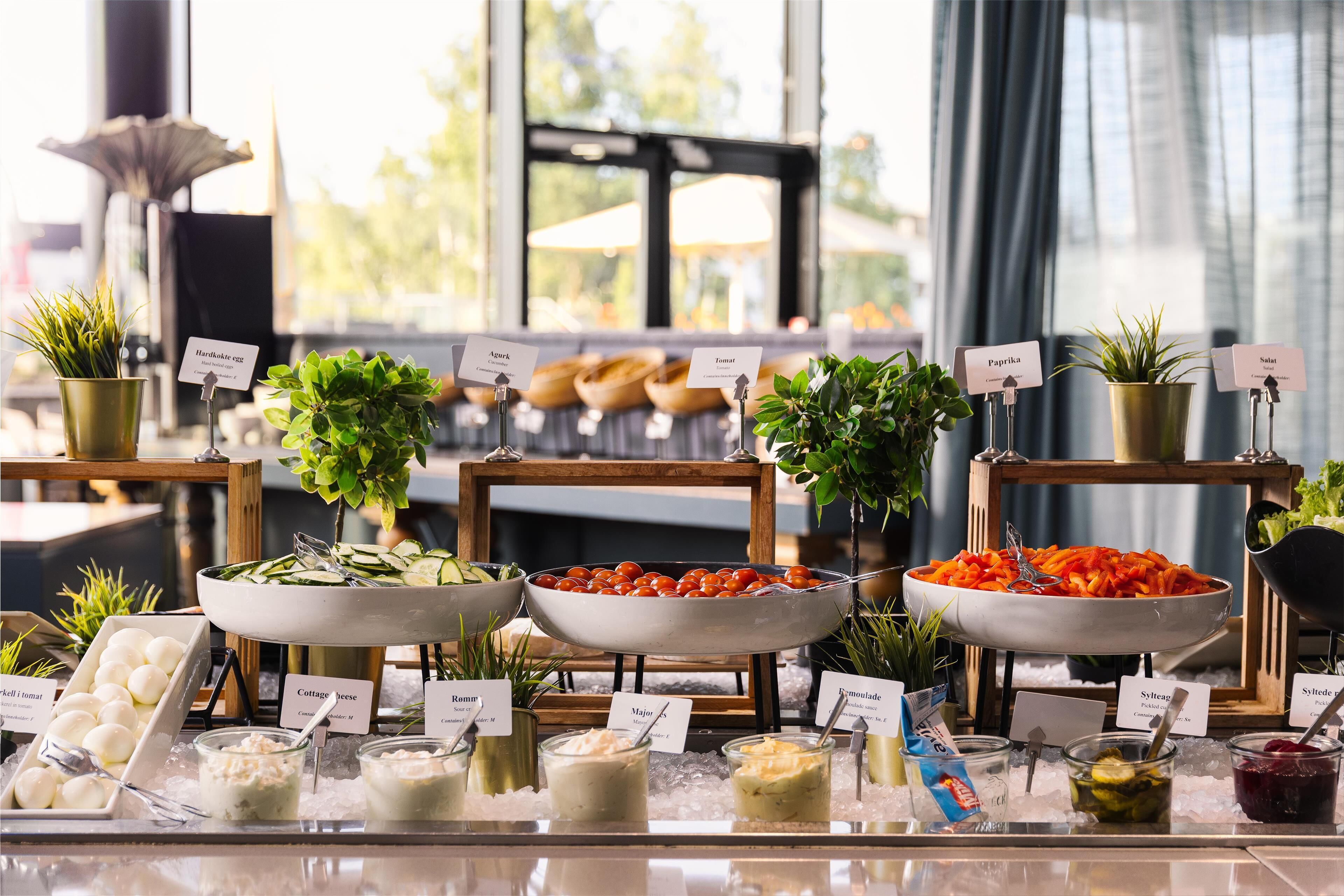 daily buffet breakfast (nok 200 per person)