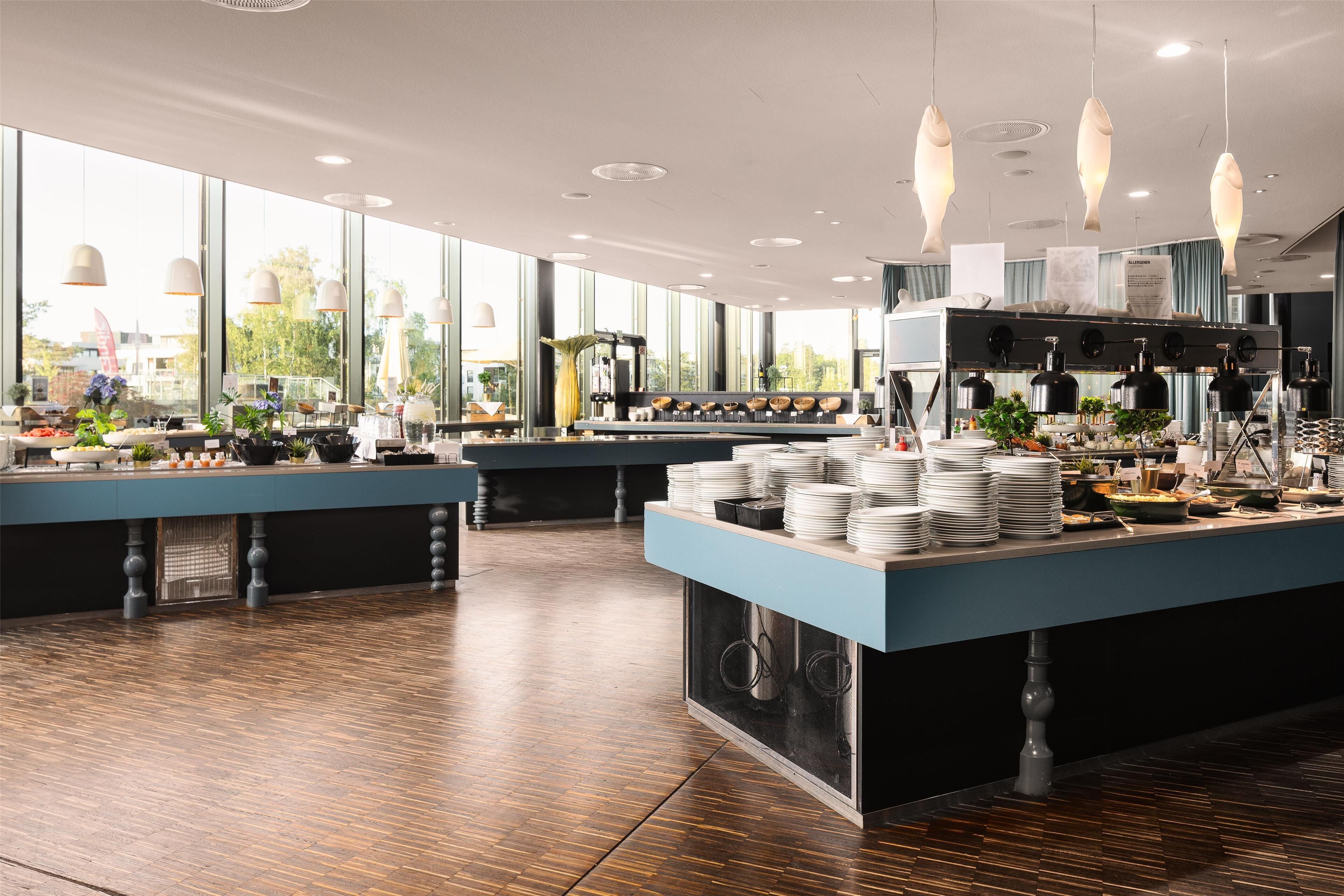 daily buffet breakfast (nok 200 per person)