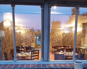 Restaurant - One Holyrood Hotel (Newport)