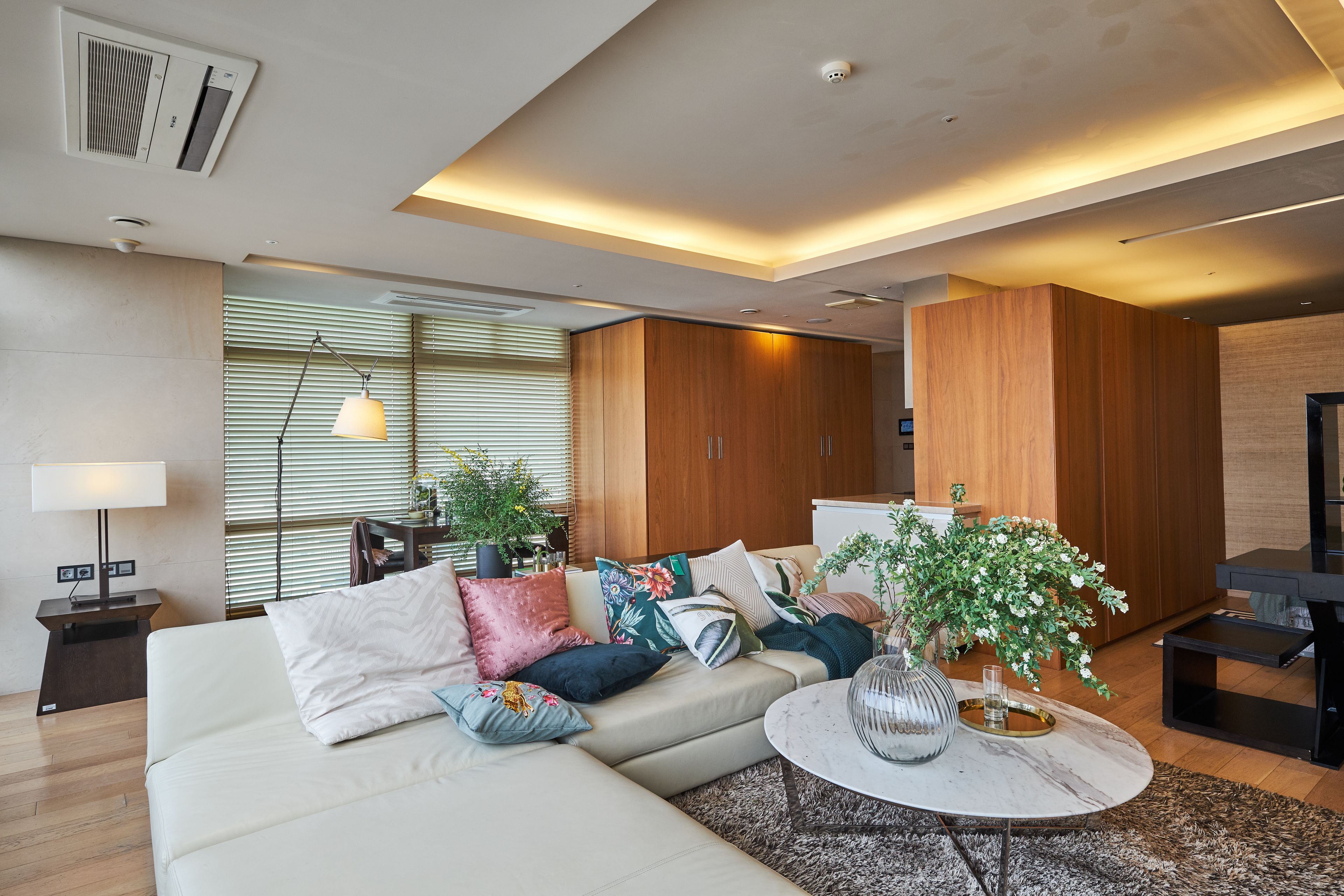 egyptian cotton sheets, premium bedding, memory-foam beds, in-room safe