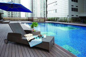 Outdoor pool, sun loungers