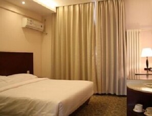Business kamer, 1 kingsize bed | Een bureau, babybedden (toeslag), gratis wifi
