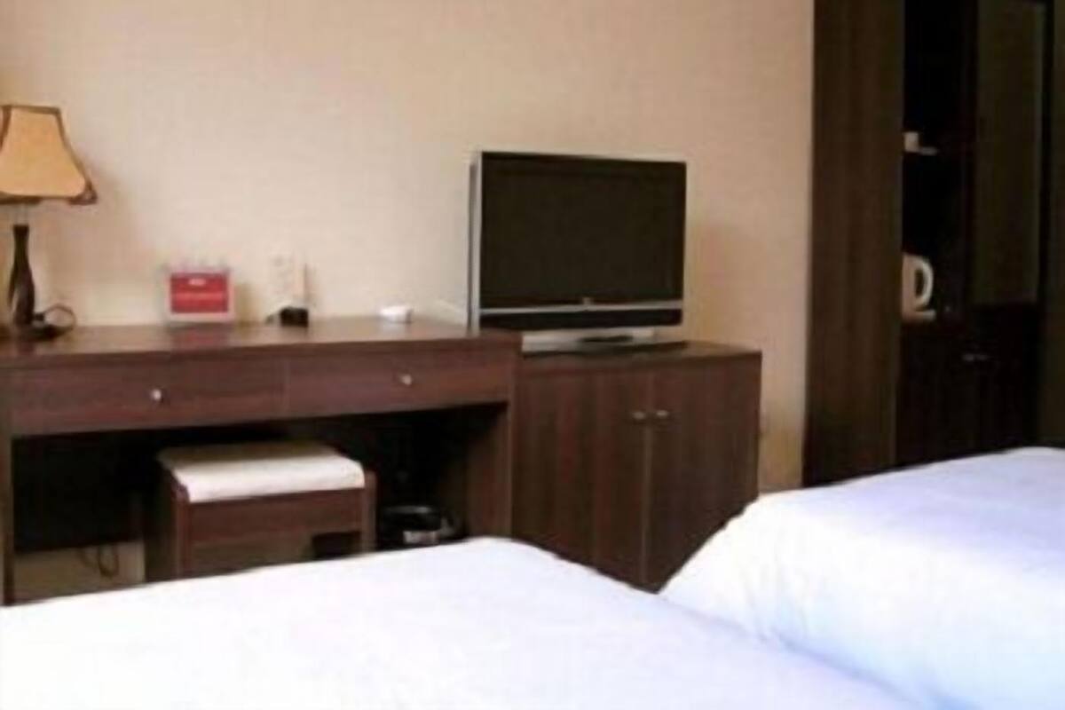 Habitación estándar, 2 camas individuales | Escritorio, cunas (de pago), wifi gratis