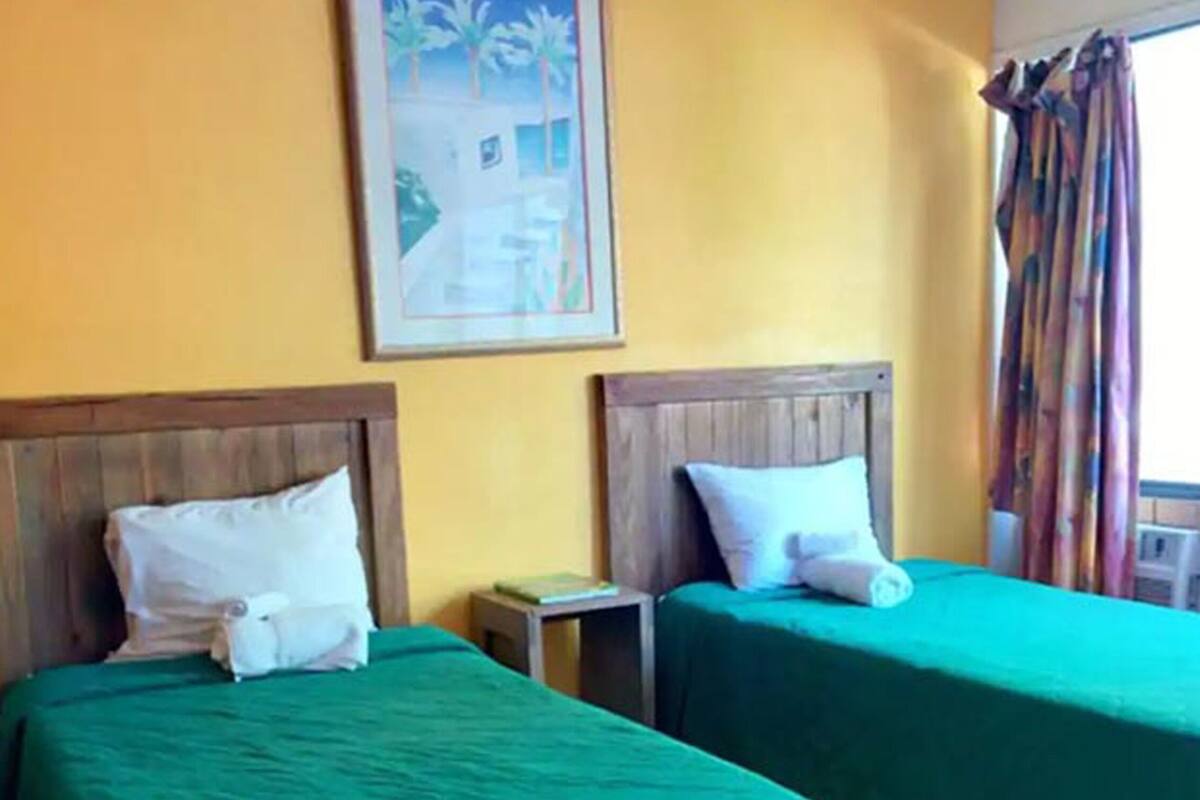 premium bedding, desk, free wifi, bed sheets