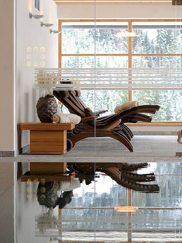 Sauna, body treatments, hot stone massages, reflexology