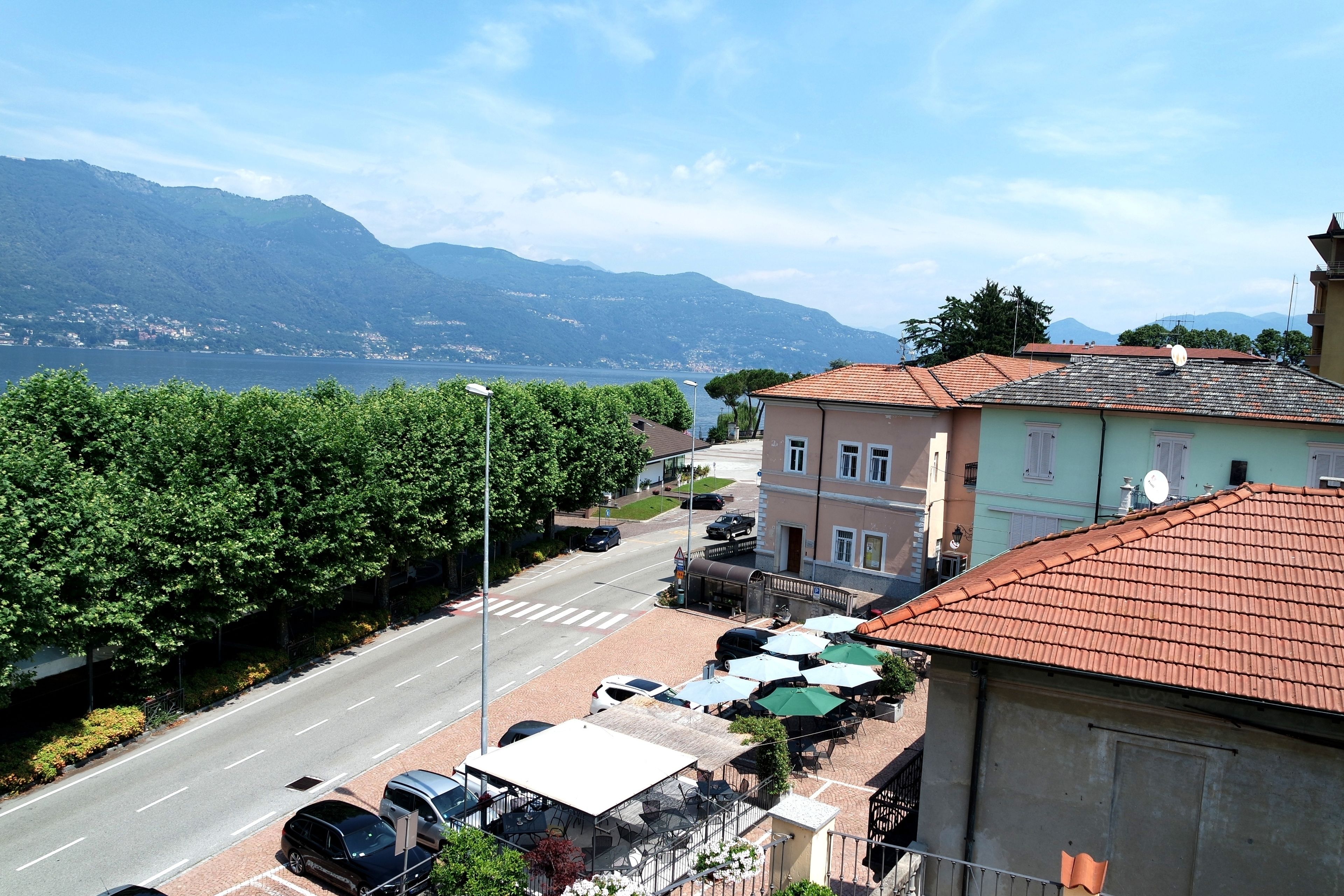 basic room | city view