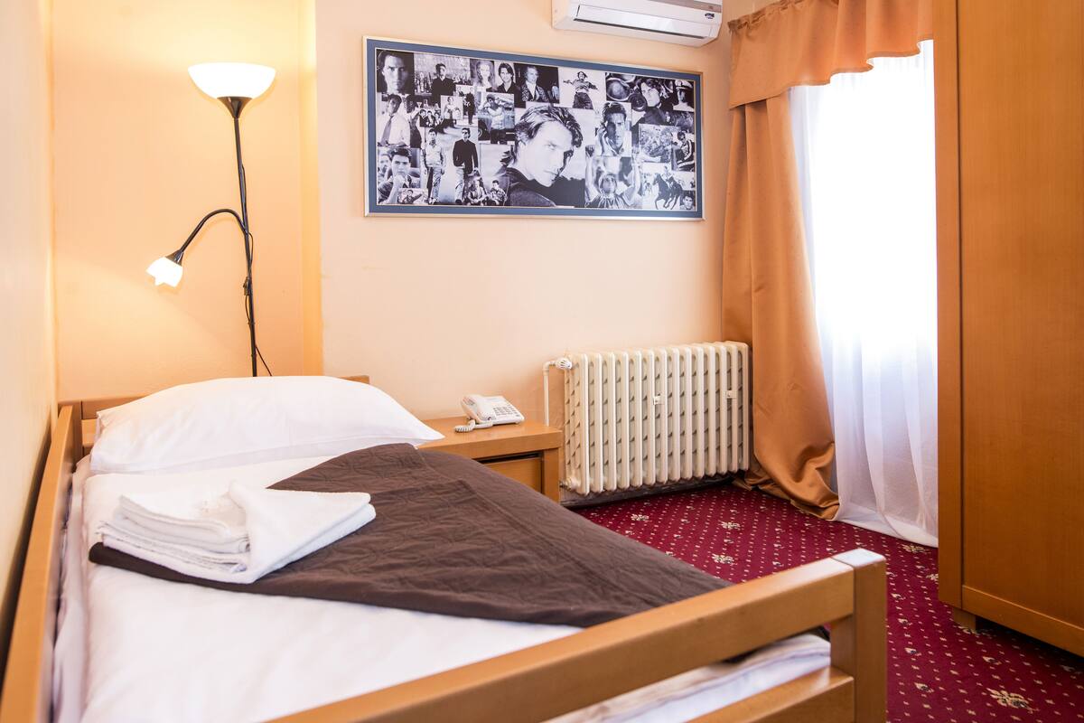 Desk, rollaway beds, free WiFi, bed sheets