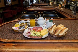 Dining - Film Hotel (Bratislava)