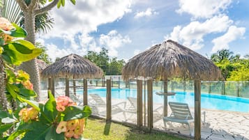 Outdoor pool, pool umbrellas, sun loungers
