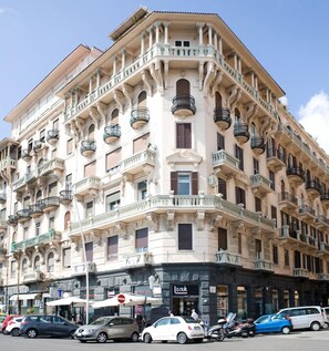 บริเวณภายนอก