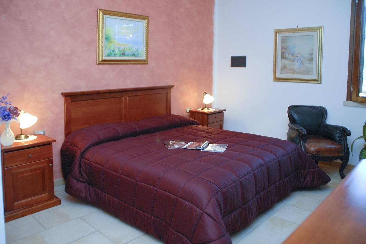 Double Room | Minibar, in-room safe, individually decorated, blackout curtains