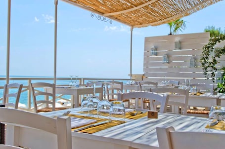 Bar de playa. Hotel Residence Il Porto