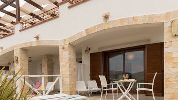 1 Schlafzimmer, Zimmersafe, Schreibtisch, Bettwäsche