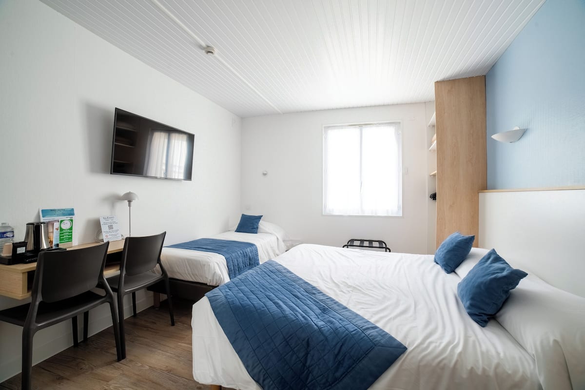 4 bedrooms, premium bedding, individually furnished, blackout curtains