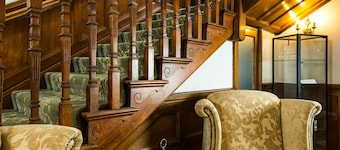 The Cliffden Hotel