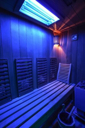 Chambre Supérieure, baignoire à jets | Bureau, rideaux occultants, Wi-Fi gratuit, draps fournis