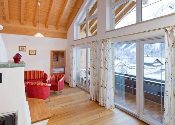 Coffres-forts dans les chambres, Wi-Fi gratuit, draps fournis