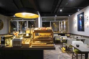 Daily buffet breakfast for a fee