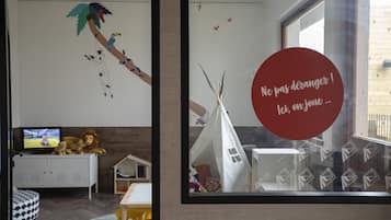 Children’s play area – outdoor
