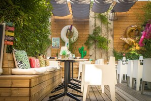 Habitación doble clásica | Terraza o patio