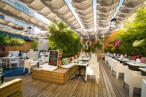 Chambre Deluxe | Terrasse/Patio