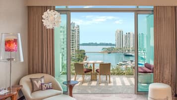 Lakens van Egyptisch katoen, luxe beddengoed, een minibar