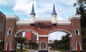 Property entrance - Arabian Bay Resort - Bukit Gambang Resort City (Gambang)