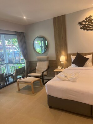 Premium bedding, Select Comfort beds, in-room safe, desk - Evergreen Resort (Koh Samui)