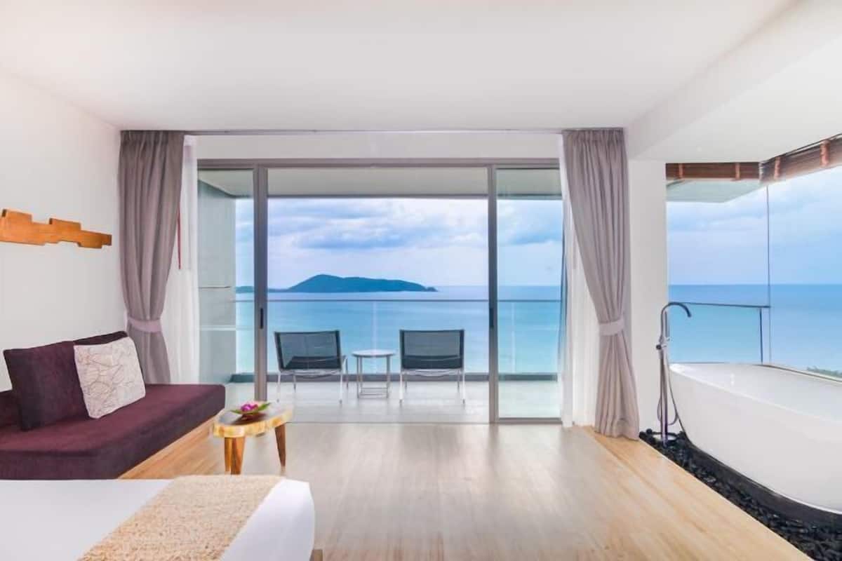 Ropa de cama de alta calidad y minibar