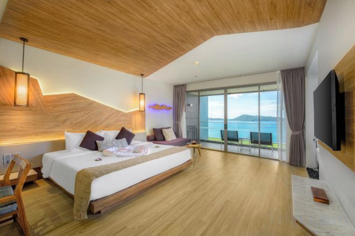 Ropa de cama de alta calidad y minibar 