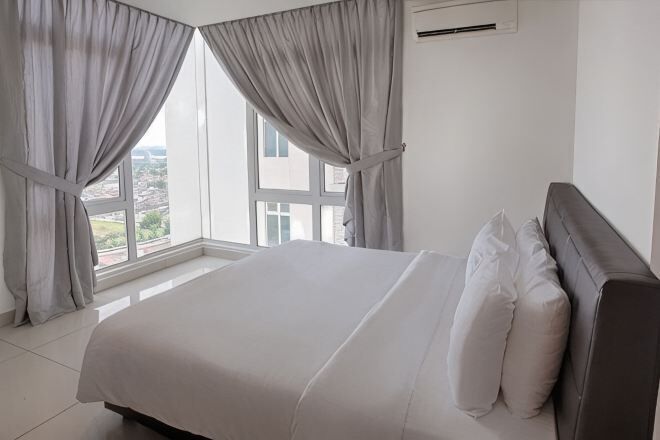 In-room safe, free WiFi, wheelchair access