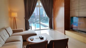 Premier 3 Bedroom with Private Pool A (Check in at D'esplanade Residence) | Vista desde la habitación
