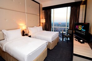 In-room safe, free WiFi, wheelchair access