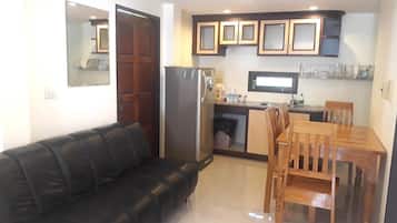 Bungalow familiar (6 Adults) | Ropa de cama de alta calidad, colchones con acolchado adicional, minibar