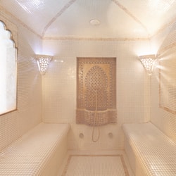Bain à remous, hammam, hammam, soins corporels, massages sportifs