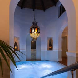 Bain à remous, hammam, hammam, soins corporels, massages sportifs