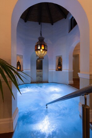 Whirlpool, Dampfbad, Türkisches Bad/Hamam, Körperbehandlungen