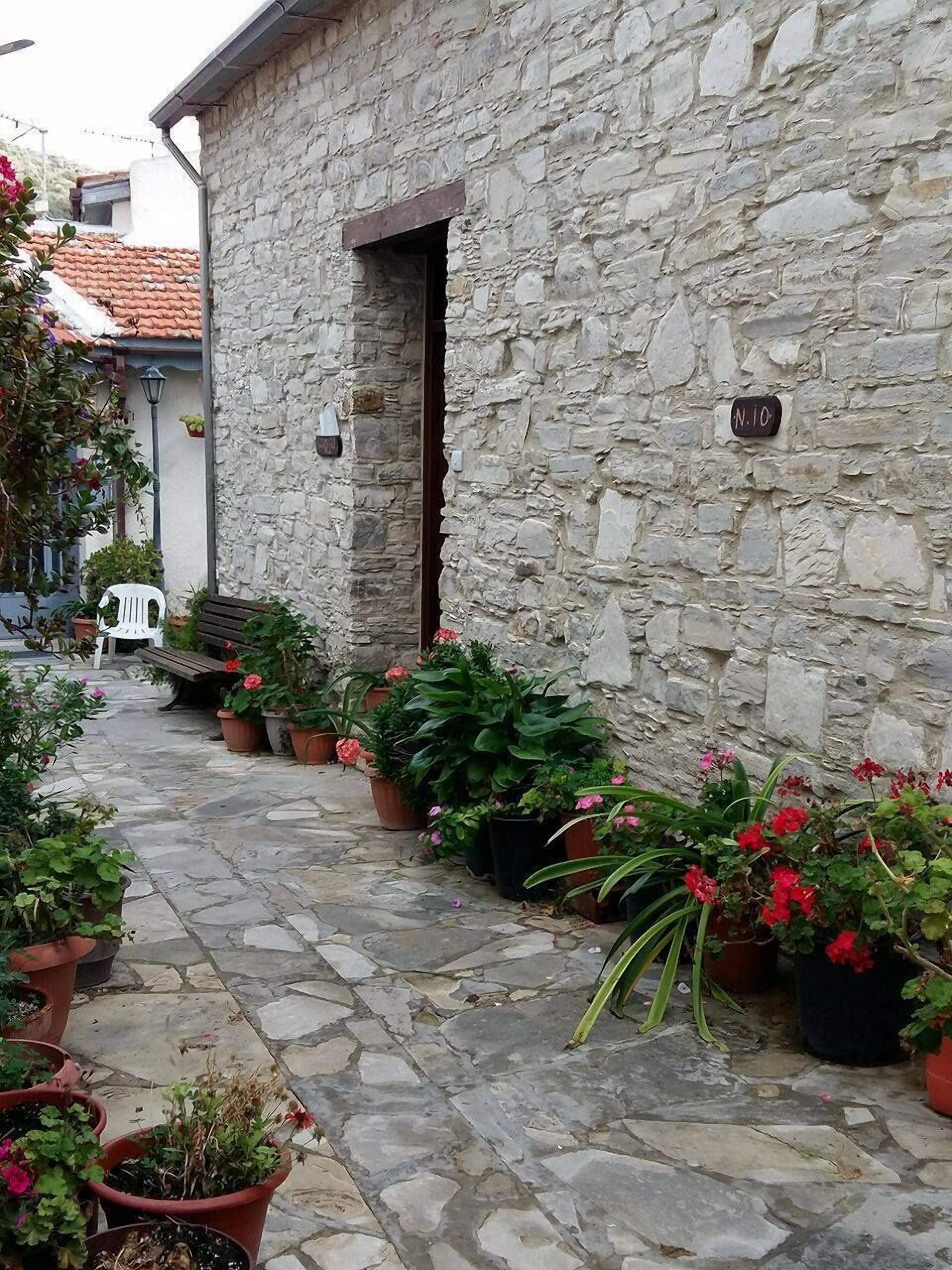 Children's play area - outdoor