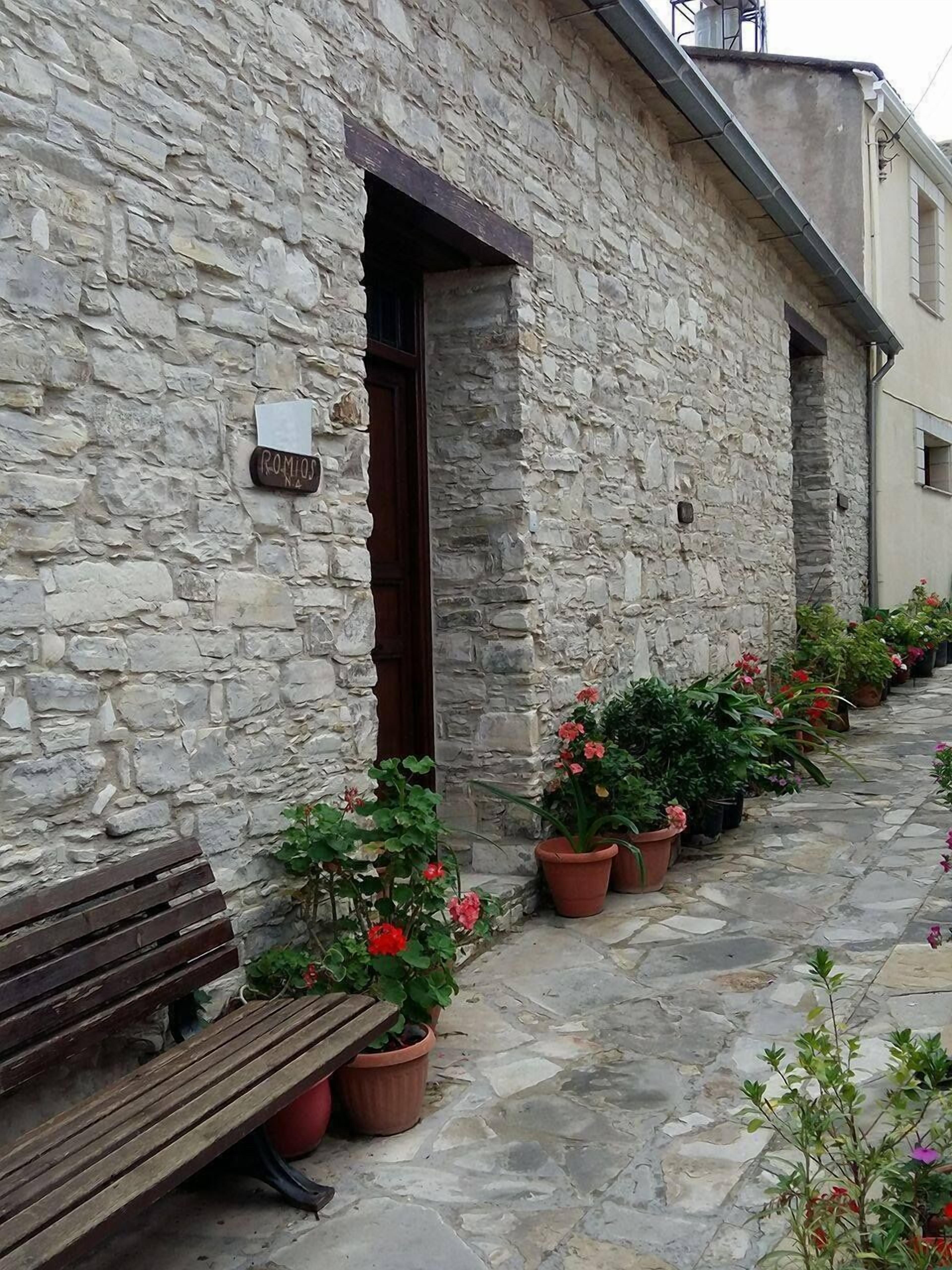 Studio (Large) | Front of property