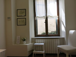 Deluxe Studio, 1 Bedroom | Room amenity