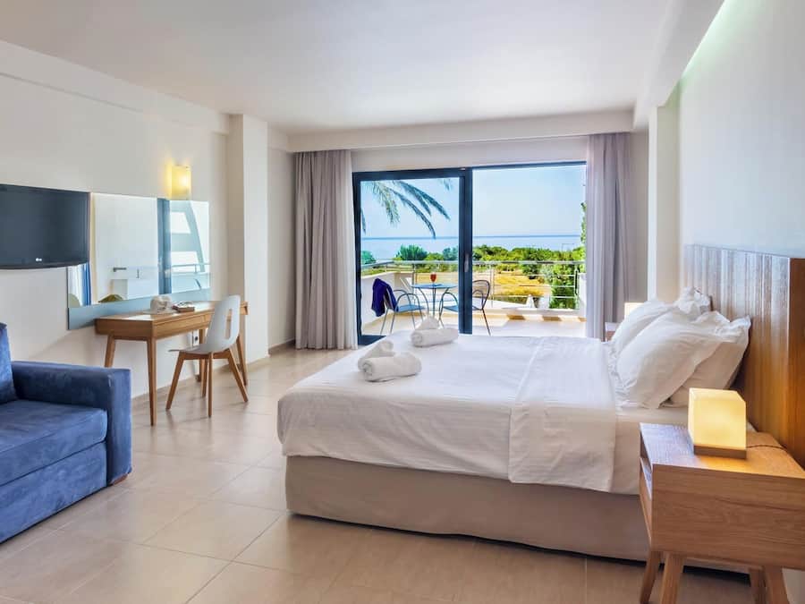 Deluxe Double Room, Sea View | Premium bedding, in-room safe, blackout curtains, soundproofing