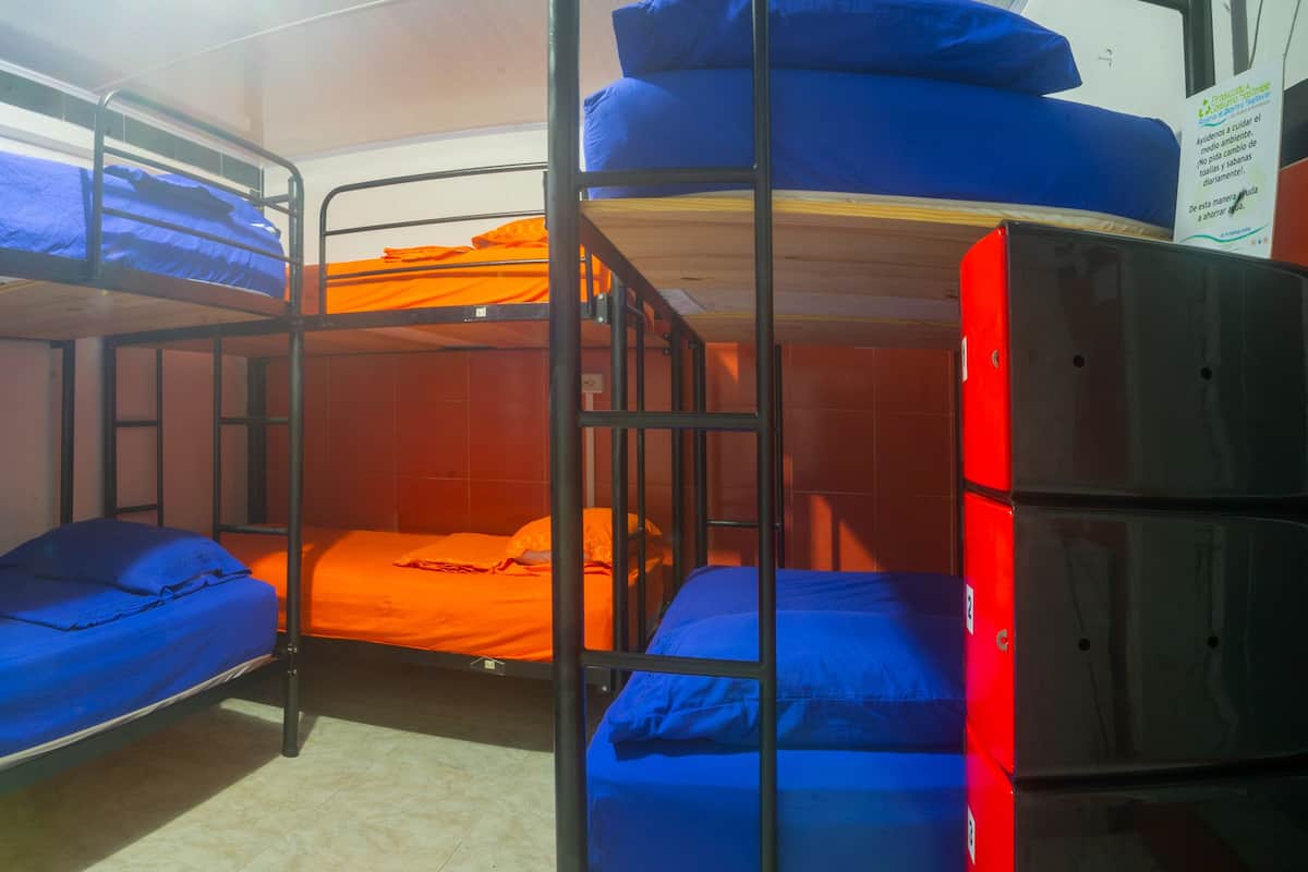 2 bedrooms, in-room safe