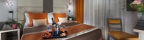 Deluxe Double Room, Jetted Tub | Minibar, in-room safe, desk, blackout drapes
