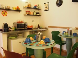 Free daily buffet breakfast - B&B Kerry Blu (Bari)