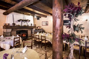 Restaurant - Hotel La Remise (Mont Lozere et Goulet)