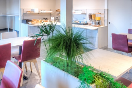 Contact Hôtel Astréa Nevers Nord et son restaurant la Nouvelle Table