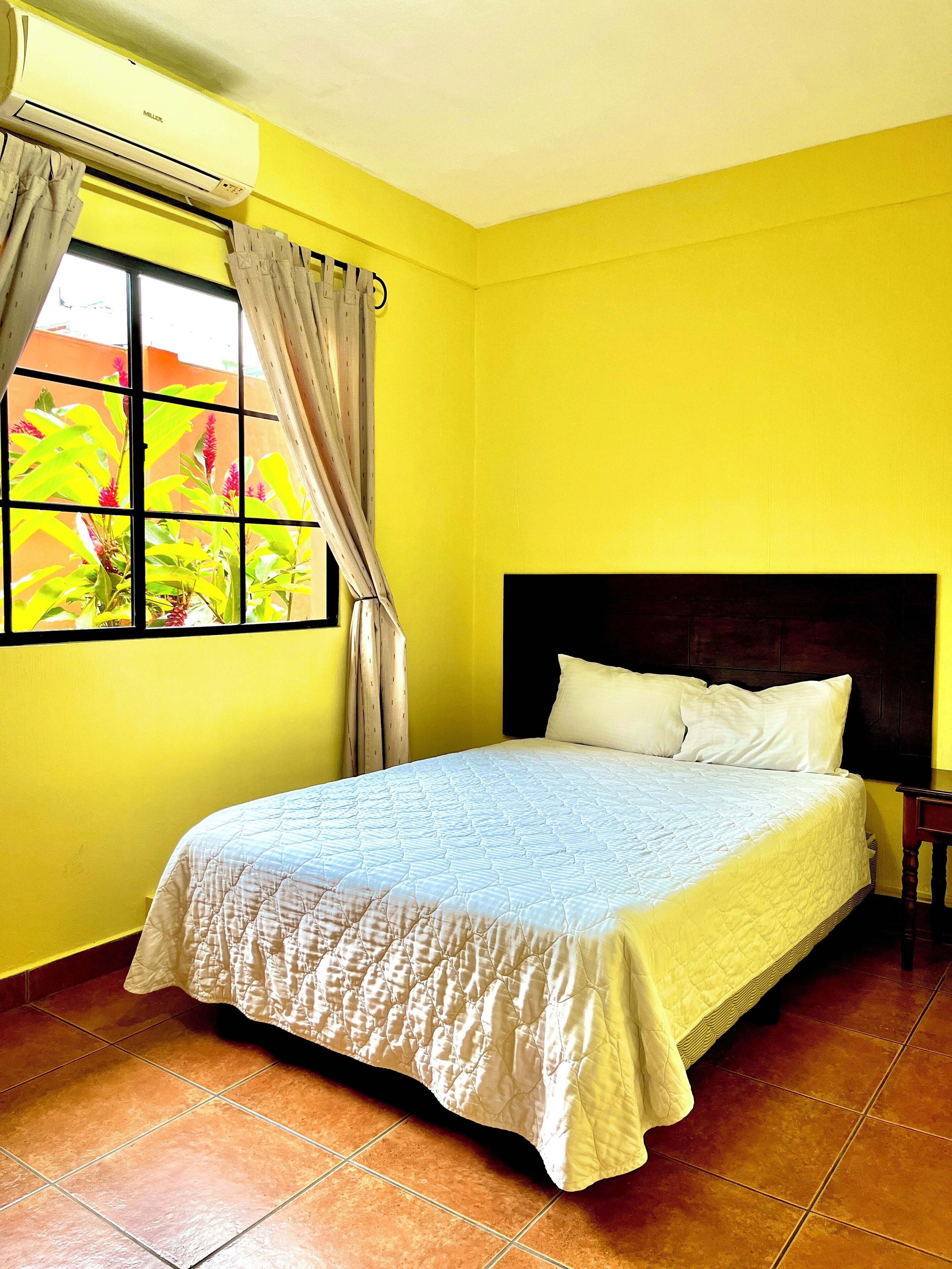 standard single room | 1 bedroom, desk, rollaway beds, free wifi
