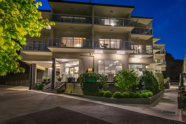 Vista frontal de la propiedad